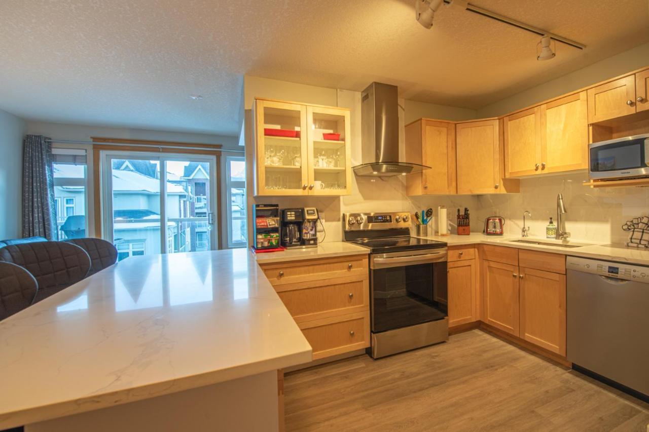 Mountain View 2 Bedroom Condo - Wt Top Floor-401 Canmore Exterior foto